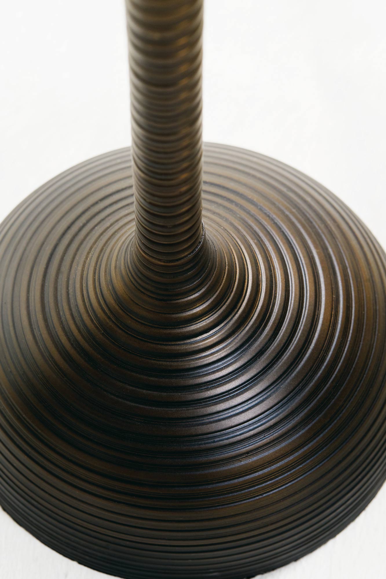 2017_Bernhardt_Interiors_Cordoba_Round_Chairside_Table_375-164_detail_03