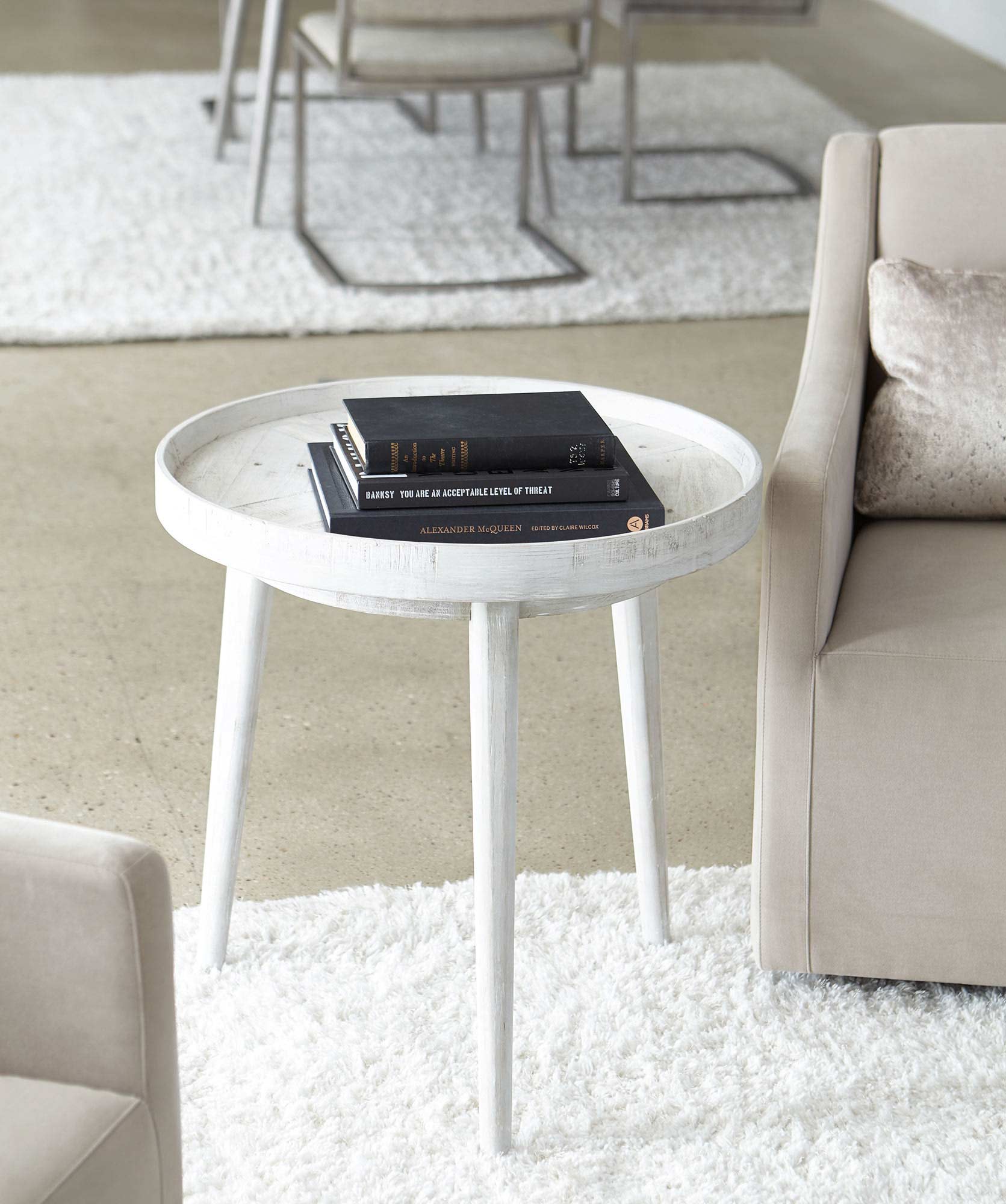 bernhardt_loft_highland_park_booker_round_end_table_398-125w_detail_03