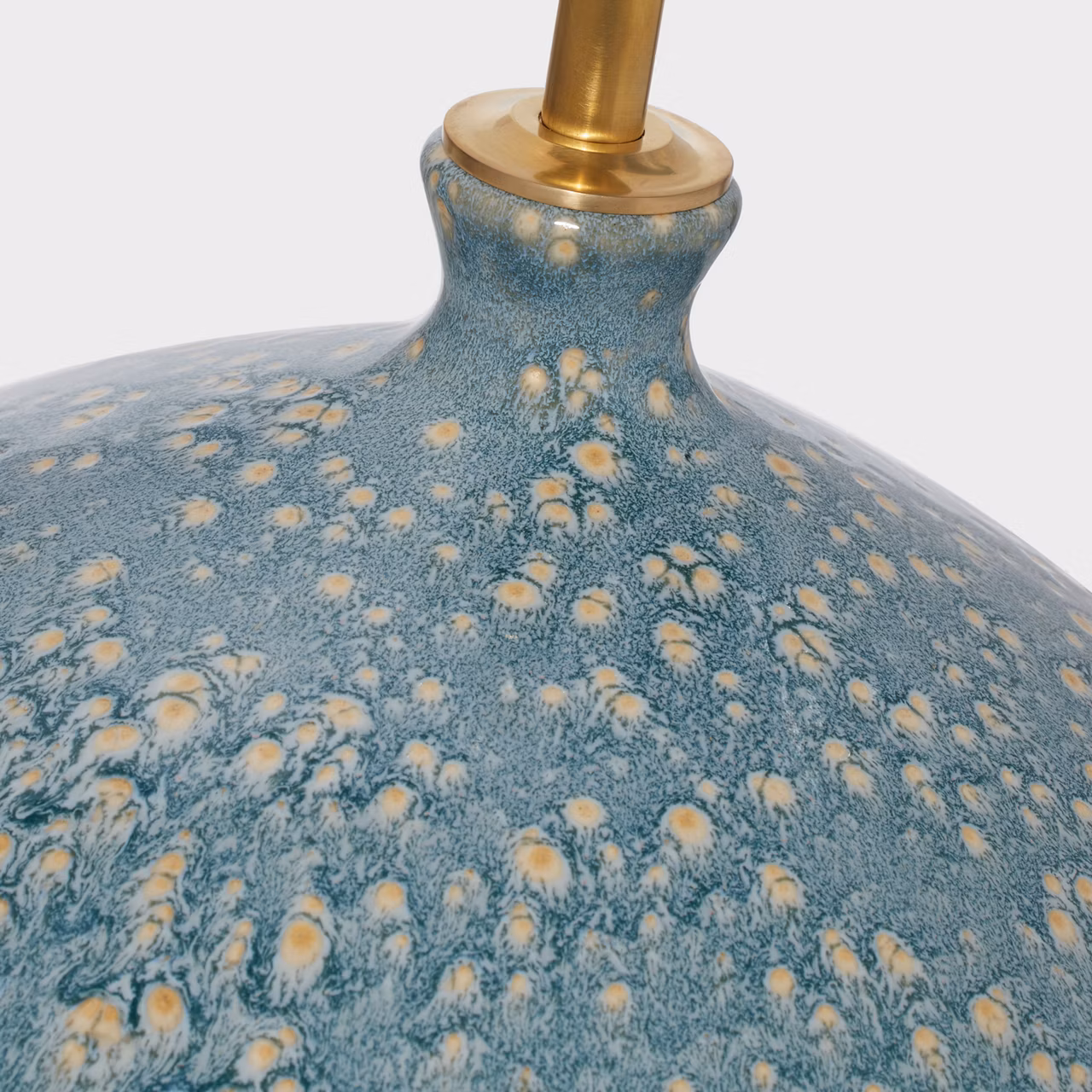Gaios Table Lamp - Image 4
